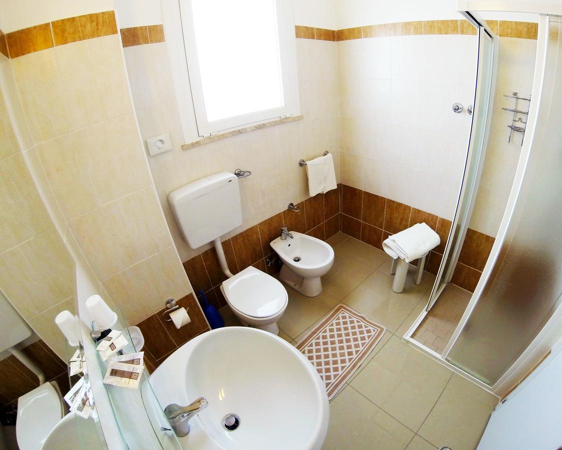 Hotel Raffaello Cesenatico Extérieur photo