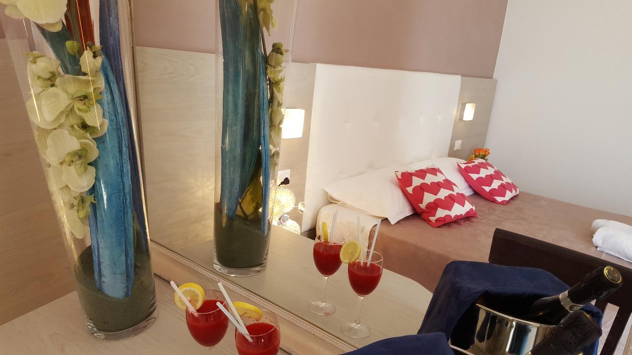 Hotel Raffaello Cesenatico Extérieur photo