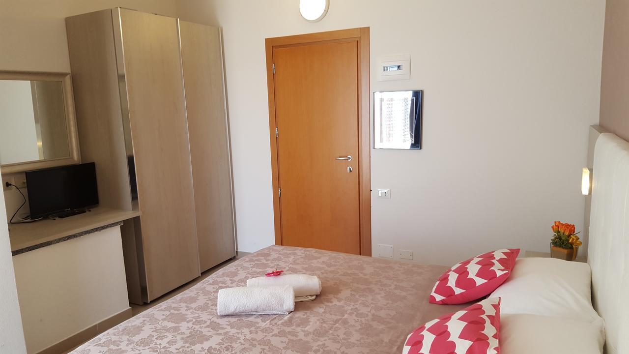 Hotel Raffaello Cesenatico Extérieur photo